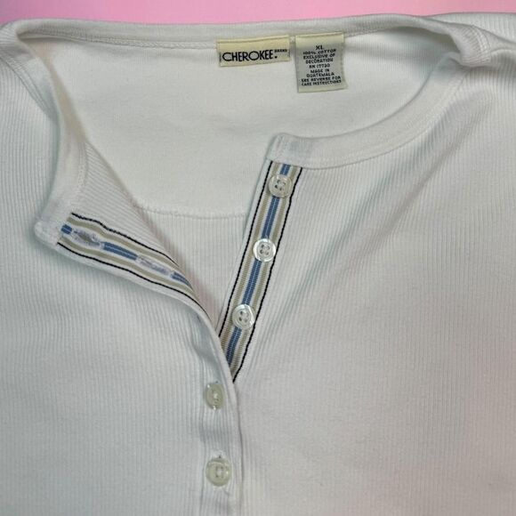 90s white long sleeve Henley button up shirt🎀 - Picture 7 of 8